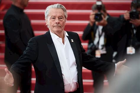 Alain Delon Pourquoi Sa Fortune Colossale Est Elle Le Secret Le