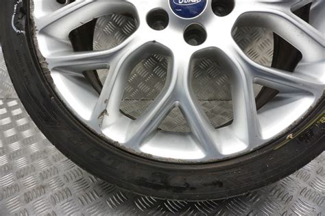 Ford Focus Mk3 R18 Alloy Wheel With Bad Tyre 2011 2015 Yf63 2 Gala Motors