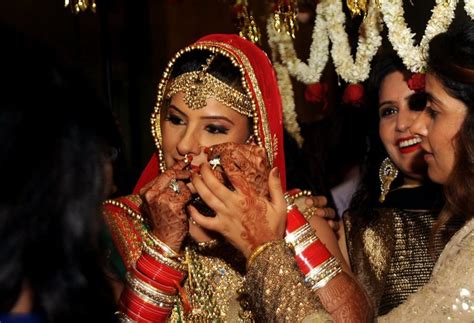 Sambhavna Seth wedding pictures - Photos,Images,Gallery - 44648