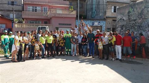 Bairro Lindo No Jardim Das Rosas Tem A O Moradores Em Pra A Da