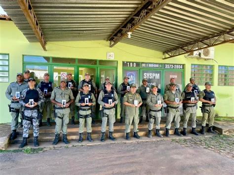 Policiais Da Bpm Pi Recebem Aparelhos Celulares Equipados Um