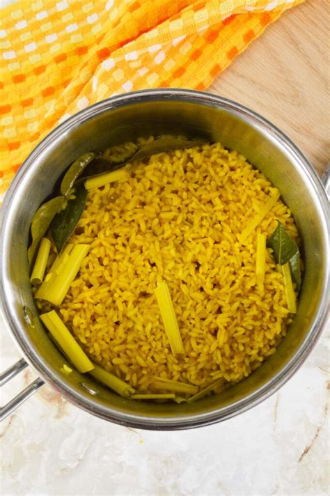 This Aromatic Nasi Kuning Indonesian Turmeric Rice Is A Must Try