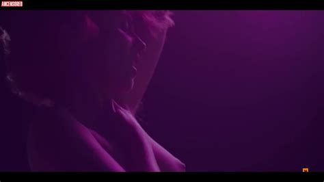 Leticia Dolera nude pics página 1