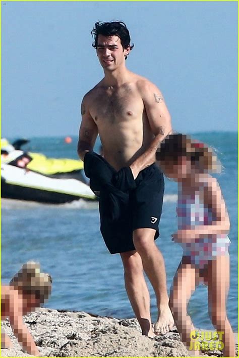 Joe Jonas Spotted Going Shirtless During Beach Day In Miami Photo 4645483 Joe Jonas