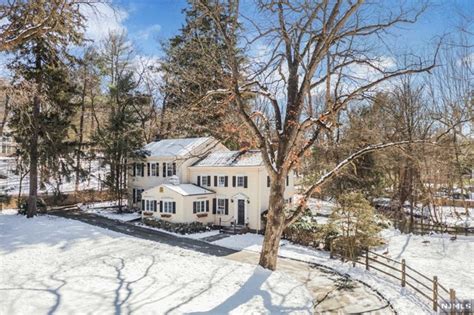 622 E Saddle River Rd Ho Ho Kus Nj 07423 Mls 24004537 Coldwell Banker