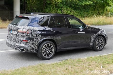 2023 Bmw X5 Facelift Spy Shots Reveal New Lights And Bumpers