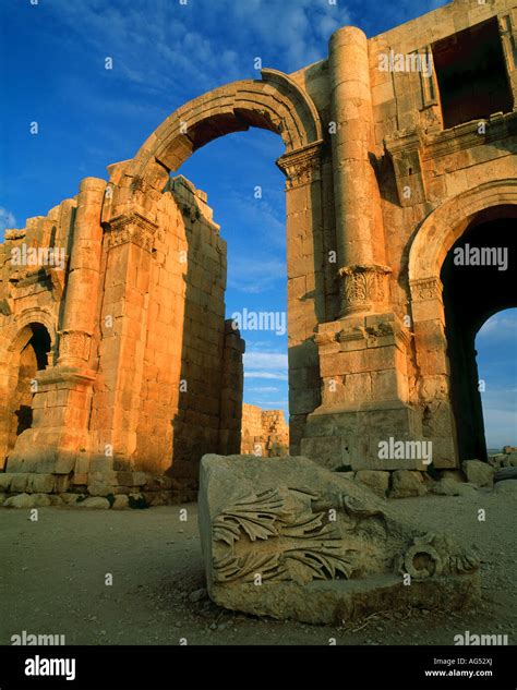 El Arco de Adriano Jaresh Jordania Fotografía de stock Alamy