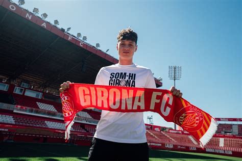 Ladislav Krejčí presentado como nuevo jugador del Girona FC VAVEL