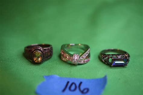 Lot #106 Sterling silver size 7 rings lot - Paradise Estate Sales