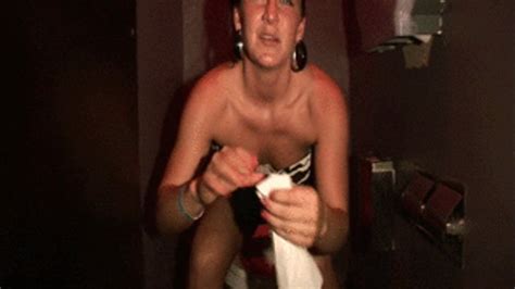 Nebraska Coeds Hot Strippers Partying And Licking Pussy After Hours Party Wmv