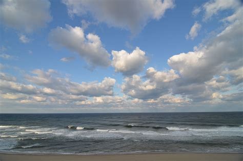 Flower Hill Farm: A Silent Sea Sunset Study Waves and Soft Cotton Candy ...