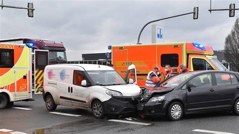 Holzminden Der Nächste Abbiege Unfall Auf Der Bülte Kreuzung Fordert