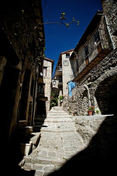 Medieval Cobbled English Courtyard Garden Stock Image Image Of