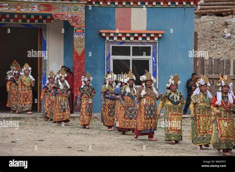 Bailes tibetanos fotografías e imágenes de alta resolución Alamy