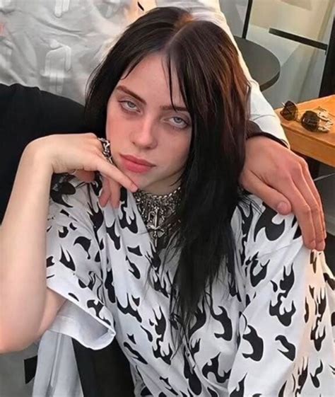 Pin De Sev En Billie Backgrounds Etc Mi Novia Hermosa Billie Eilish Billie