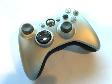 Official Microsoft Xbox 360 Wireless Silver Controller Baxtros