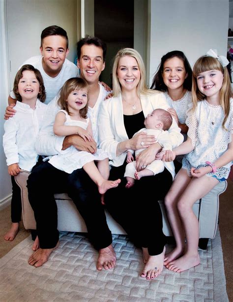 LAUREN NEWTON: ‘HOW I JUGGLE 6 KIDS' - Read this story on Magzter.com