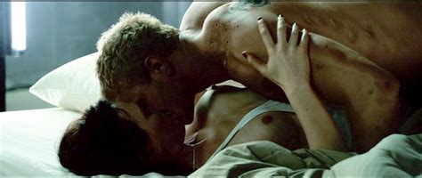 Naked Katia Winter In Arena