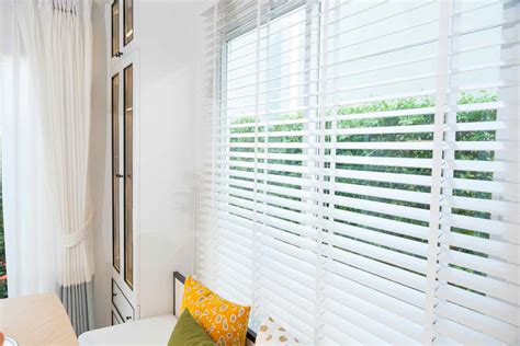 How Much Do Blinds Cost to Install? (2023 Prices)