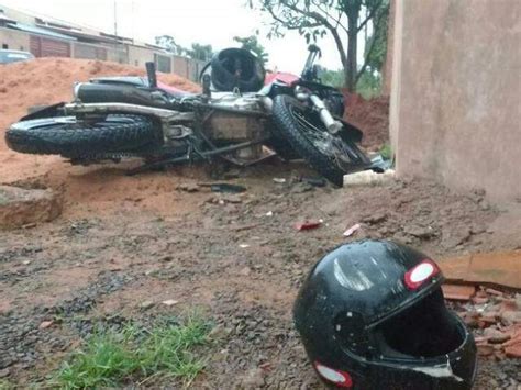 Jovem Morre A Caminho Do Hospital Depois De Bater Moto Em Muro