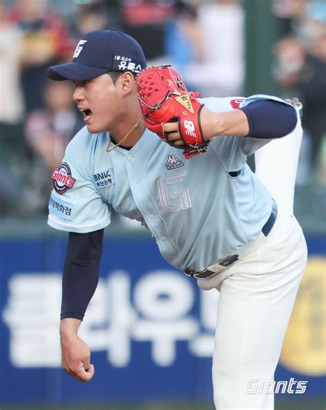 죽어 주는 롯데 `창조 병살`까지나균안 Qs 불구 7연패·kt전 9연패 부산의 대표 정론지 국제신문