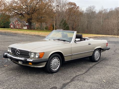 1987 Mercedes Benz 560 Series 427 Garage