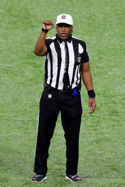 Referee Shawn Smith And His Crew Will Officiate Raiders Vs Chargers