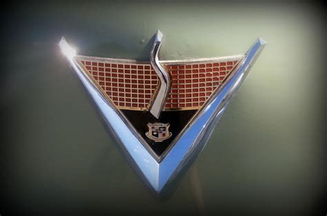 Studebaker Emblem Photograph By Karyn Robinson Fine Art America