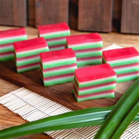 Kuih Lapis Pandan Bakery