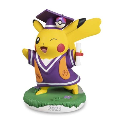 Graduation Pikachu 2023: Pikachu (Female) Figure | Pokémon Center ...