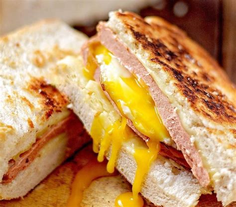 10 Ways To Take Grilled Cheese To The Extreme Food Hacks Wonderhowto