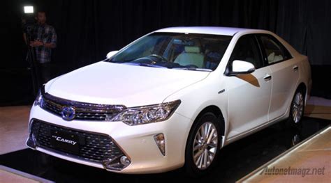 Wallpaper Toyota Camry Facelift Hybrid Autonetmagz Review Mobil