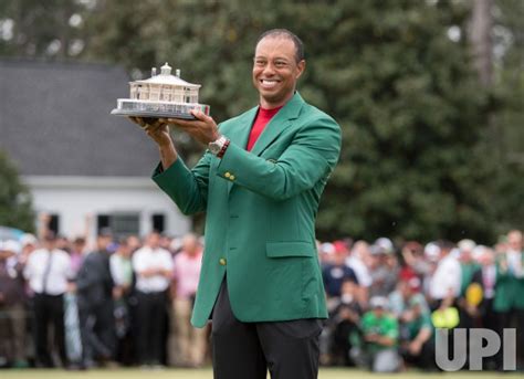 Photo Tiger Woods Wins The 2019 Masters Tournament In Augusta