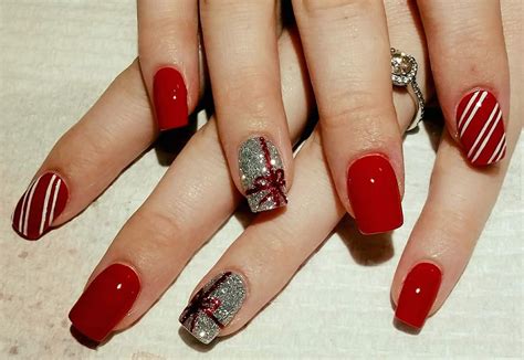 Red Christmas Nails With Bow The Great Thing About This Nail Art