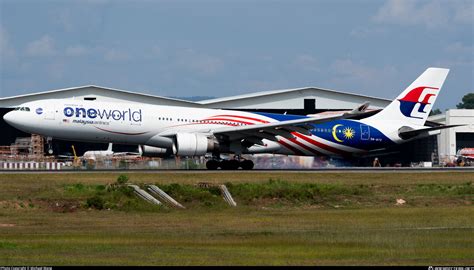 9M MTE Malaysia Airlines Airbus A330 323 Photo By Michael Wang ID