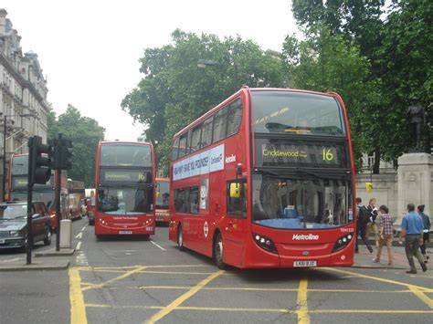 Metroline Teh Teh On Route Victoria Aubrey Flickr