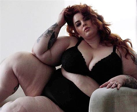 Tess Holliday Puts Baby Bump On Display As She Poses In Bikini After