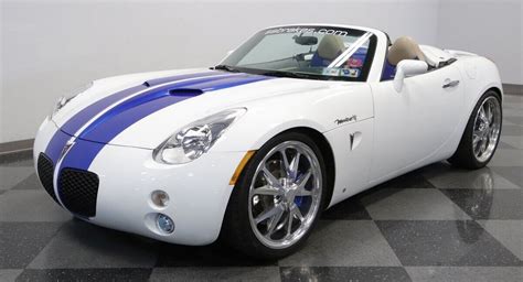 Pontiac Solstice | Carscoops