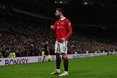 Manchester United 3 1 Fulham Player Ratings As United Knock Out Nine