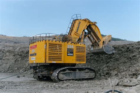 Komatsu Pc4000 Excavadora Eléctrica Carga Más Masa En El Camión De