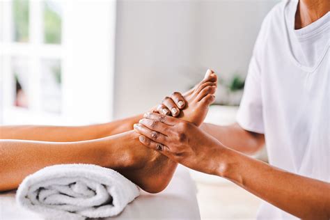 Foot Reflexology: What Are the Benefits?