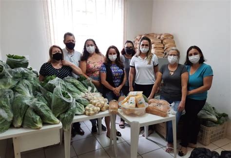 Not Cia Prefeitura E Cras Realizam Entrega De Kit S De Alimentos Para