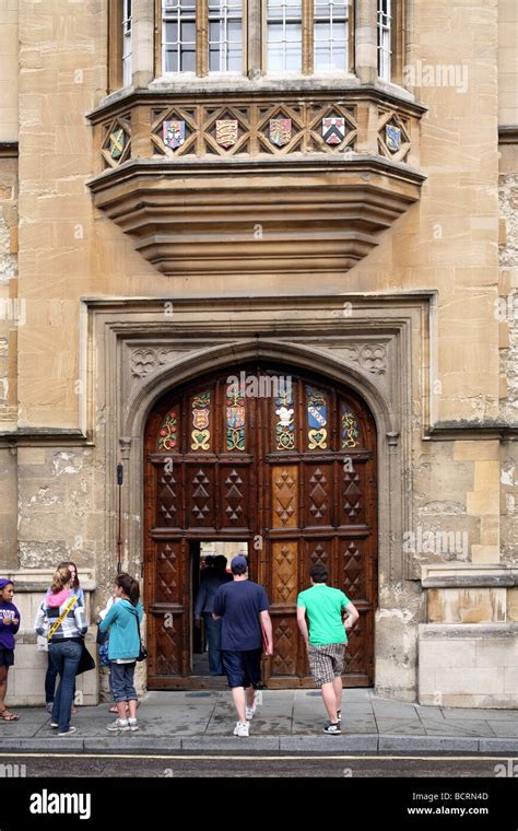 Oxford University Oriel College Gate Stock Photo - Alamy