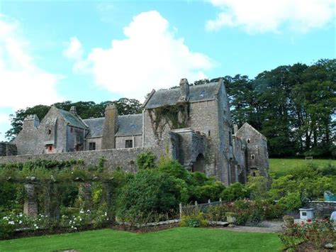 The Best Castles & Stately Homes in Devon - Visit European Castles