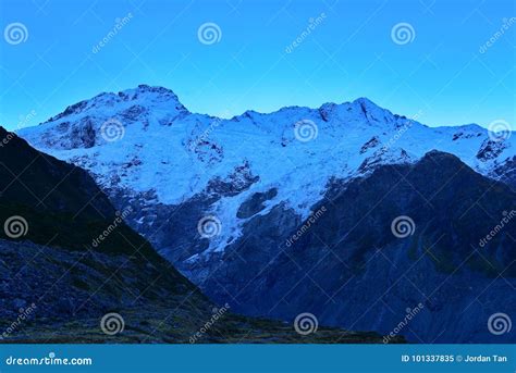 Scenic Mount Sefton & Mueller Glacier Along Kea Point Track Stock Image ...