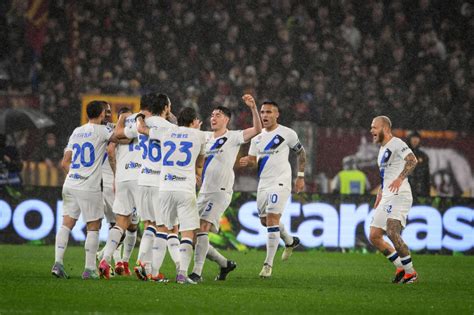 Roma Nuove Polemiche Per Il Gol Di Acerbi Il Caso In Lipsia Real