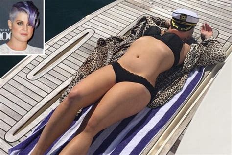 Hot Sexy Kelly Travis Bikini Pics