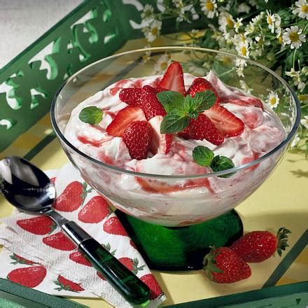 Erdbeeren Mit Joghurt Sahne Rezept LECKER