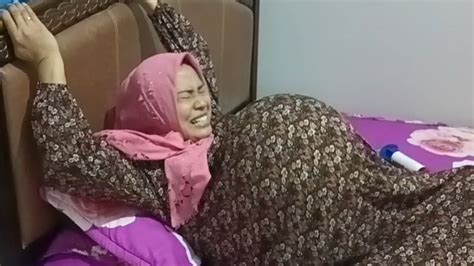 Drama Parodi Buk Bidan Cantik Melahirkan Sendirian Secara Normal Youtube