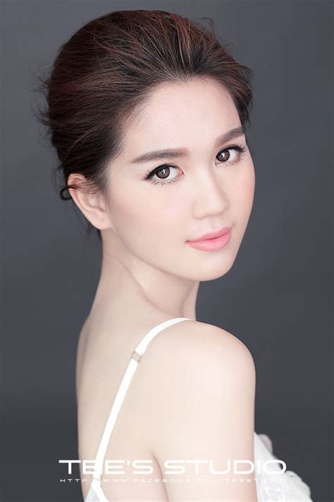 Nóng mắt với ảnh nude của Ngọc Trinh Sao Showbiz